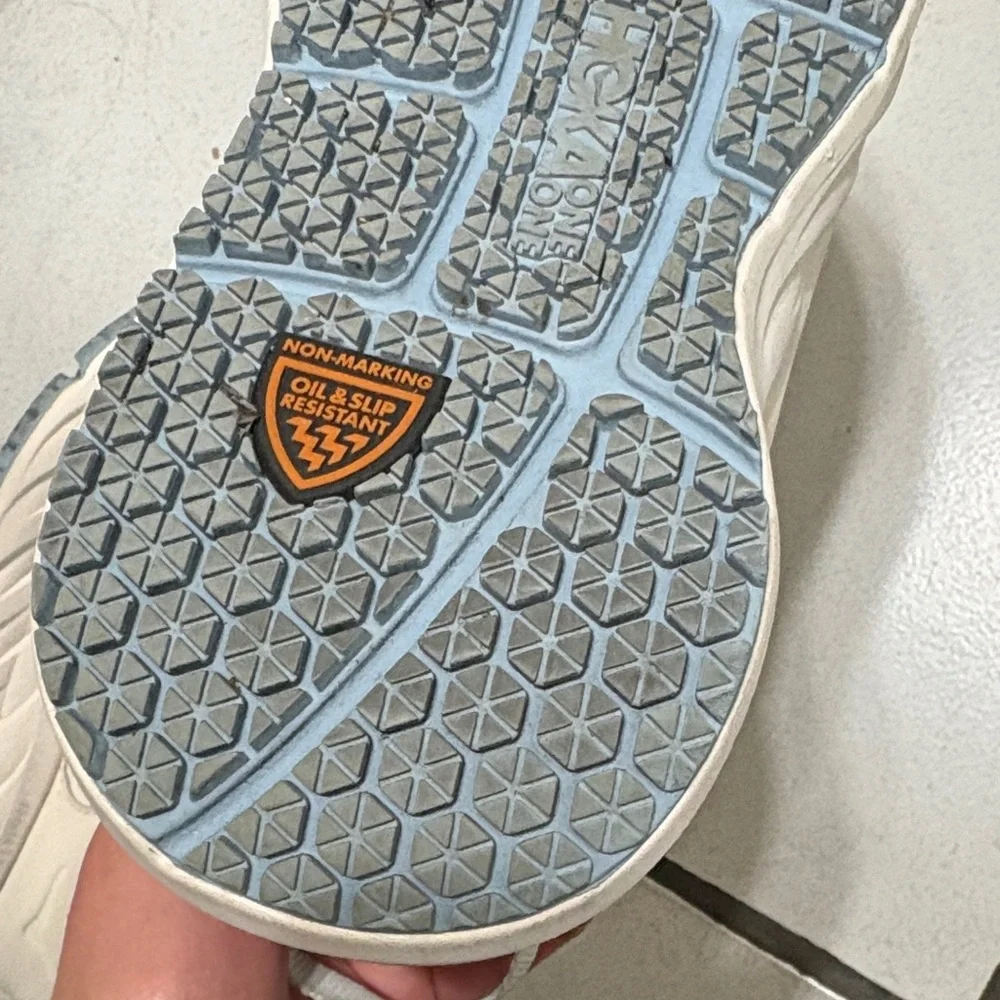 HOKA W Bondi SR size 6 cream/beige color- Non-Slip - Picture 7 of 8